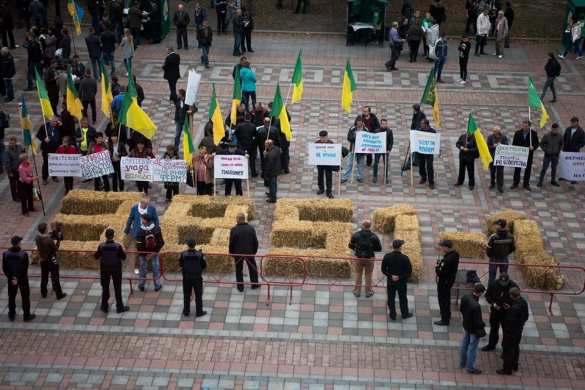 У Верховной рады бастуют аграрии (+ВИДЕО, ФОТО) | Русская весна
