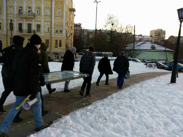 Неонацисты попытались поджечь православный монастырь в Киеве (+ФОТО, ВИДЕО) | Русская весна