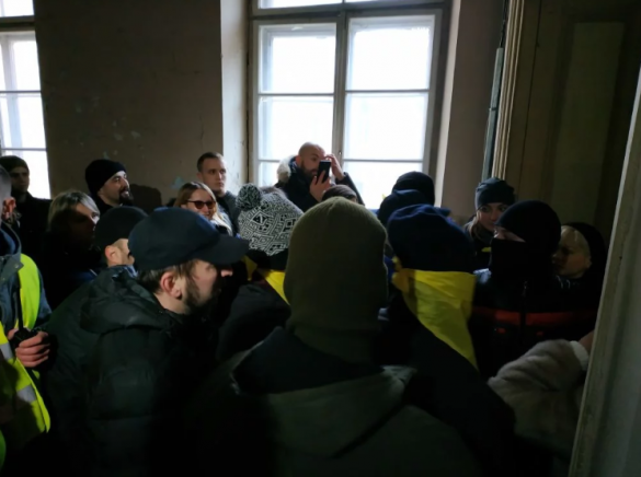 Во Львове неонацисты напали на редакцию местного СМИ (ФОТО) | Русская весна