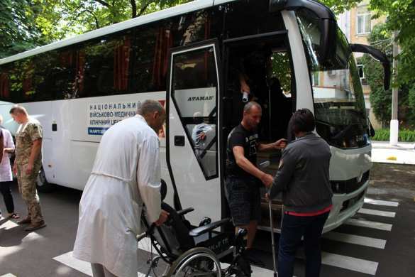 Очередной борт с «тяжёлыми»: раненых «всушников» доставили в киевский госпиталь (ФОТО) | Русская весна