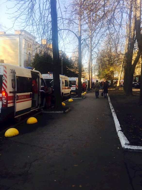 «Вереница скорых»: В киевский военный госпиталь привезли тяжелораненых «всушников» (ФОТО) | Русская весна