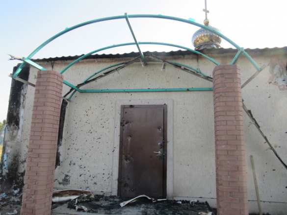 Донбасс в огне — ВСУ обстреляли православный храм зажигательными снарядами (ФОТО) | Русская весна