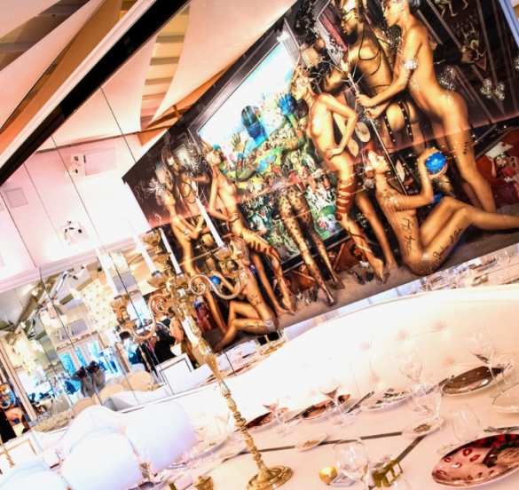 С блэкджеком и шлюхами: альтернативный парад ко Дню незалежности «первой леди» Украины (ФОТО, ВИДЕО) | Русская весна