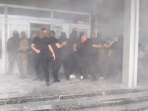 Це Европа: в Киеве неизвестные захватили госпредприятие (ФОТО) | Русская весна