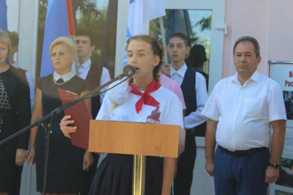 «Можно ли назвать людьми тех, кто обстреливал мирные города и сёла?» — что обещают свято помнить в ЛНР (ФОТО) | Русская весна