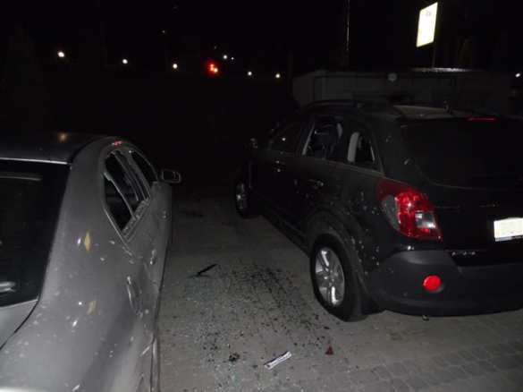 Типичная Украина: на парковку гостиничного комплекса бросили гранату (ФОТО) | Русская весна