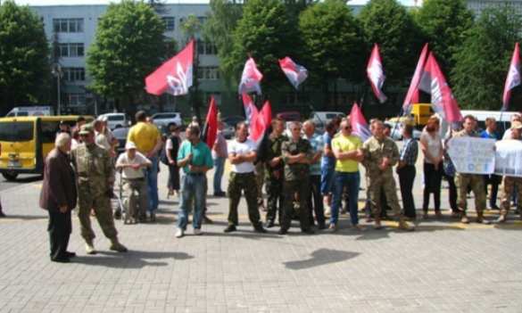 В облсовете Ровно вспыхнула драка, президиум охраняют спецназовцы (ФОТО, ВИДЕО) | Русская весна
