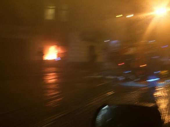 Ночью во Львове подожгли отделение Сбербанка России (ФОТО+ВИДЕО) | Русская весна