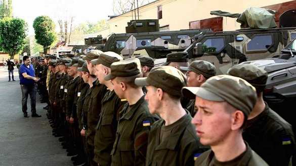 Саакашвили привез нацистам из «Азова» сладкие подарочки (ФОТОФАКТ) | Русская весна