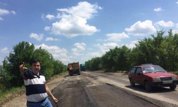 Саакашвили собирается жить в палатке (ФОТО)  | Русская весна