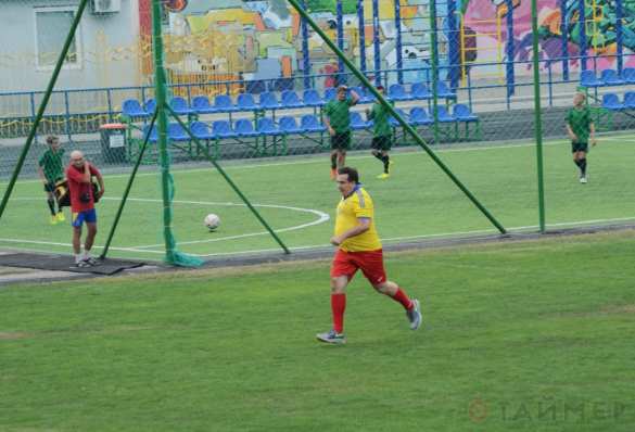 Спортивный модник Саакашвили сыграл в футбол с журналистами (ФОТО) | Русская весна