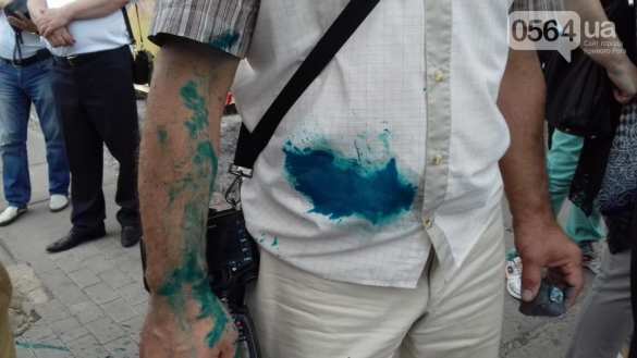 В Кривом Роге Саакашвили атаковали яйцом, начиненном зеленкой (+ВИДЕО, ФОТО) | Русская весна