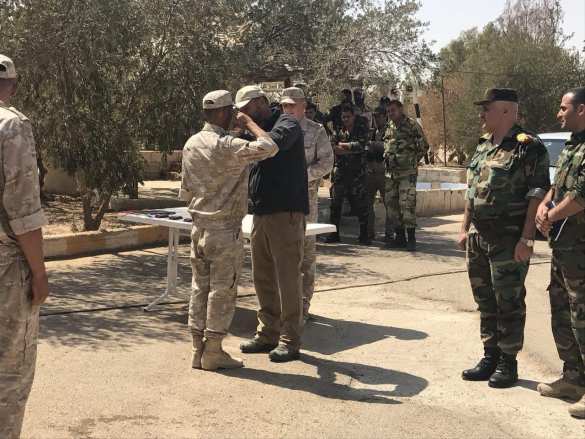 Сирия: «Если рядом есть трое русских, можно ничего не бояться» — российские военные поднимают боевой дух бойцов САА (ФОТО) | Русская весна