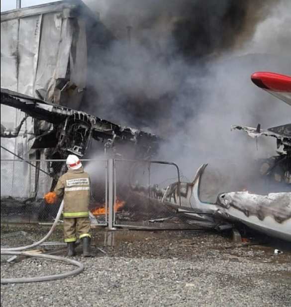 МОЛНИЯ: Аварийная посадка пассажирского Ан-24 в Бурятии, есть погибшие (+ФОТО, ВИДЕО) | Русская весна