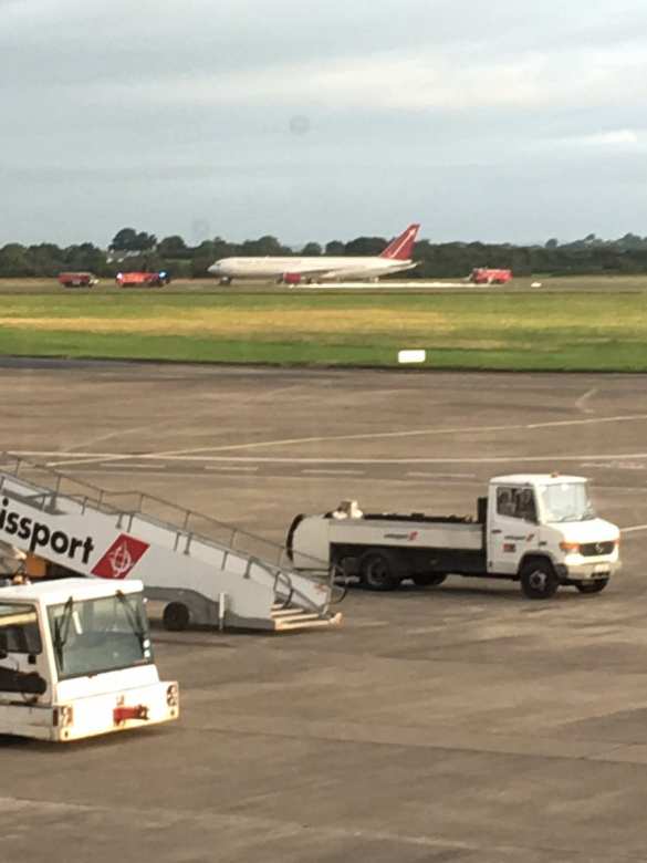 Самолёт компании-перевозчика армии США загорелся в Ирландии (ФОТО, ВИДЕО) | Русская весна