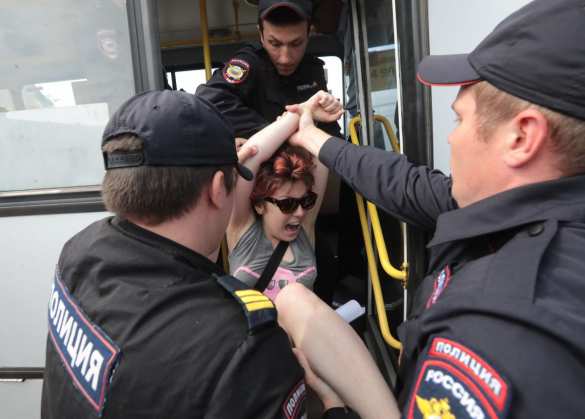 В Санкт-Петербурге полиция нежно гоняла чересчур политизированных геев (ФОТО, ВИДЕО) | Русская весна