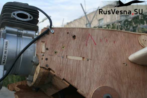 У базы ВКС в Сирии РЭБ перехватила вражеский беспилотник с интересным содержимым (+ФОТО) | Русская весна