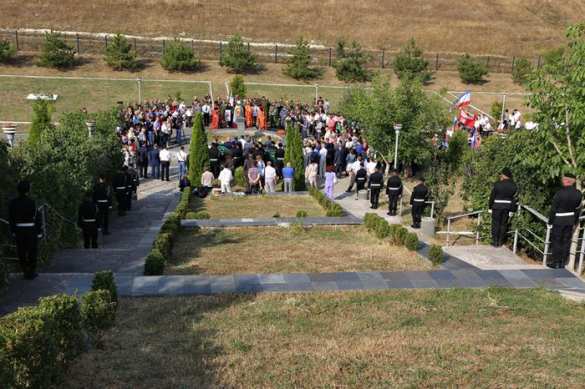 День памяти русских воинов, павших при обороне Севастополя и в Крымской войне 1853–1856 годов, отмечается в Севастополе (фото) | Русская весна