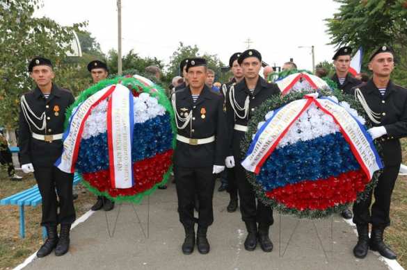 День памяти русских воинов, павших при обороне Севастополя и в Крымской войне 1853–1856 годов, отмечается в Севастополе (фото) | Русская весна