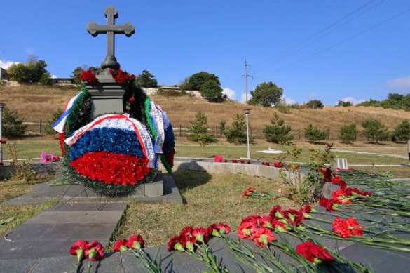День памяти русских воинов, павших при обороне Севастополя и в Крымской войне 1853–1856 годов, отмечается в Севастополе (фото) | Русская весна