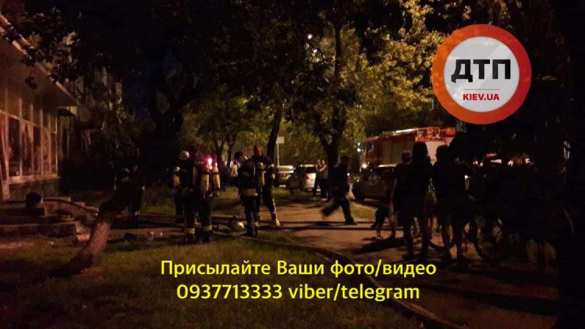 Это Украина: в Киеве ограбили и подожгли книжный магазин с избитым продавцом внутри (ФОТО) | Русская весна