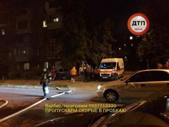 Это Украина: в Киеве ограбили и подожгли книжный магазин с избитым продавцом внутри (ФОТО) | Русская весна