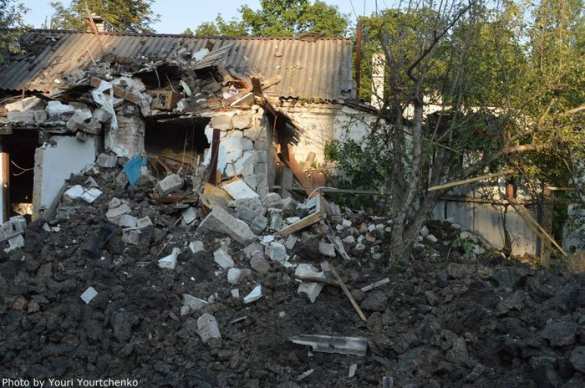 Украинская авиация применила сверхмощные авиабомбы по жилым кварталам Шахтерска (фото/видео) | Русская весна