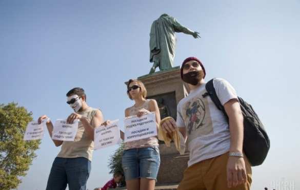 В центре Одессы прошел «ШаурМарш» против закрытия киосков фастфуда (ФОТО) | Русская весна