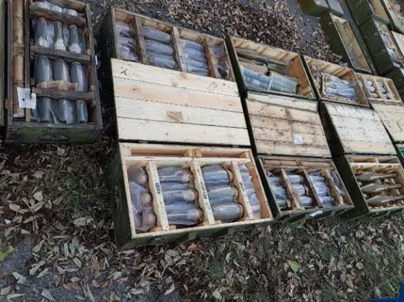 5 тонн оружия готовили к отправке в центральные области Украины (ФОТО, ВИДЕО) | Русская весна