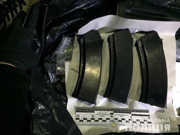 На Донбассе обнаружен схрон с оружием и боеприпасами (ФОТО) | Русская весна