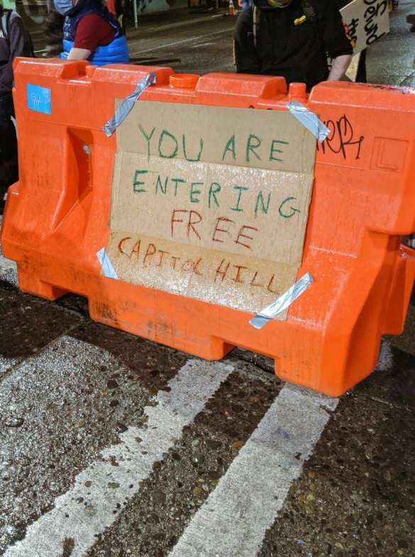 Настоящий майдан на родине майданов: в Сиэтле создана «зона, свободная от власти США» (ФОТО) | Русская весна