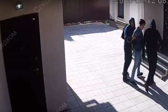 Спас семью: бизнесмен зарезал ворвавшихся в его дом грабителей в Татарстане — подробности (ВИДЕО, ФОТО 18+) | Русская весна