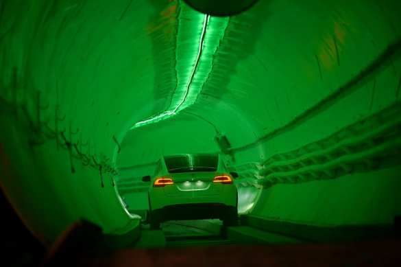 «Сильно трясло, укачало»: Маск открыл свой первый скоростной тоннель (ФОТО, ВИДЕО) | Русская весна