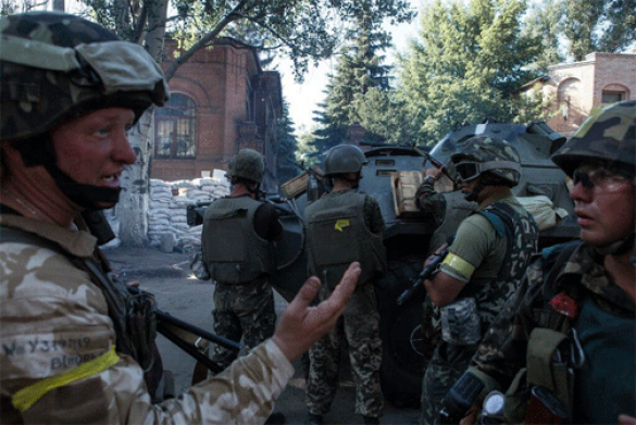 В Славянске взорвали здание СБУ (фото) | Русская весна