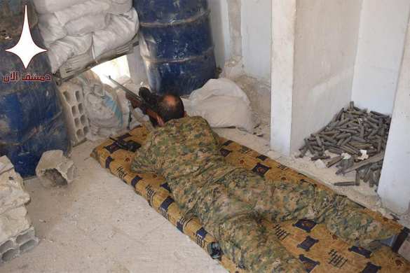 Кадры боев: Спецназ САА отражает атаку «Аль-Каиды» у Дамаска, уничтожая боевиков и их базы (ФОТО) | Русская весна