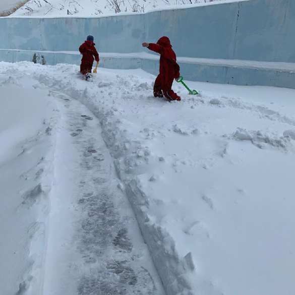 Столицу одного из российских регионов засыпало снегом за неделю до лета (ФОТО, ВИДЕО) | Русская весна