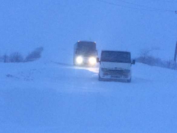 Снежный ад: Донбасс заметает, дороги перекрыты, бронетехника брошена на борьбу со снегом (ФОТО, ВИДЕО) | Русская весна