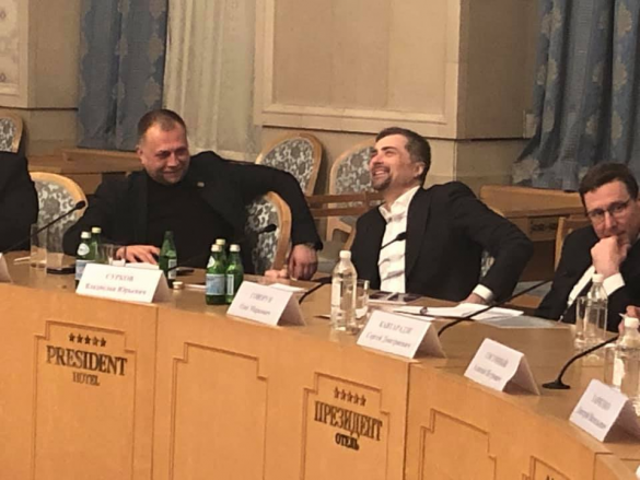 ВАЖНО: Сурков и Бородай проводят экстренное совещание добровольцев (+ФОТО) | Русская весна