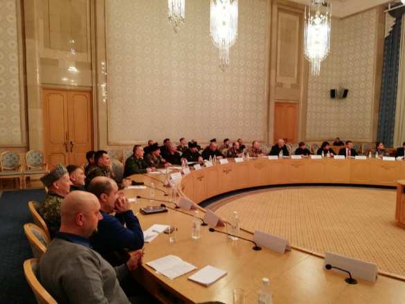 ВАЖНО: Сурков и Бородай проводят экстренное совещание добровольцев (+ФОТО) | Русская весна