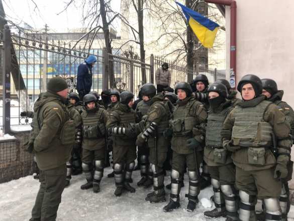 Киев: Под судом, где слушают дело мэра Одессы, подстрелили спецназовца (ФОТО, ВИДЕО) | Русская весна