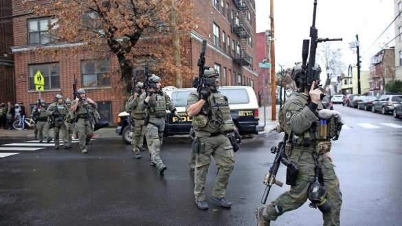 Жестокий бой в США: работают боевые роботы, спецназ, бронетехника и вертолёты (ФОТО, ВИДЕО) | Русская весна