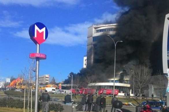 СРОЧНО: В Стамбуле горит гостиница (+ФОТО, ВИДЕО) | Русская весна