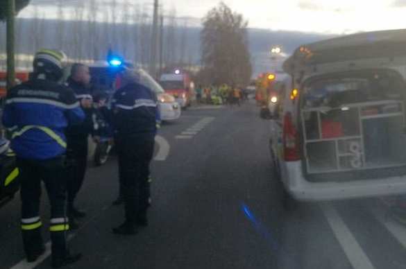 Во Франции поезд снес школьный автобус, погибли и пострадали 20 детей (ФОТО, ВИДЕО) | Русская весна