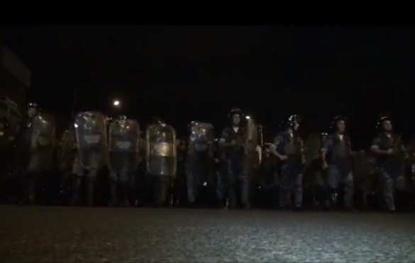 Оператор российского телеканала ранен при разгоне протестующих в Ереване (ФОТО, ВИДЕО) | Русская весна