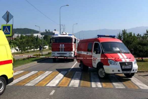 Два туристических автобуса столкнулись в Сочи (ФОТО, ВИДЕО) | Русская весна