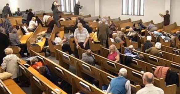 Мгновенная кара: В США убийца открыл огонь по людям в церкви и сразу же был убит (ФОТО, ВИДЕО) | Русская весна