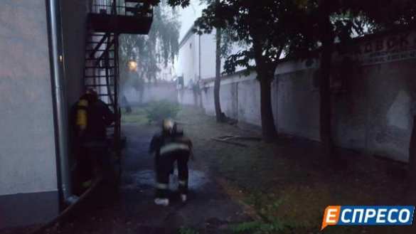 Пожар в киевском суде: сгорели важные уголовные дела (ФОТО, ВИДЕО) | Русская весна