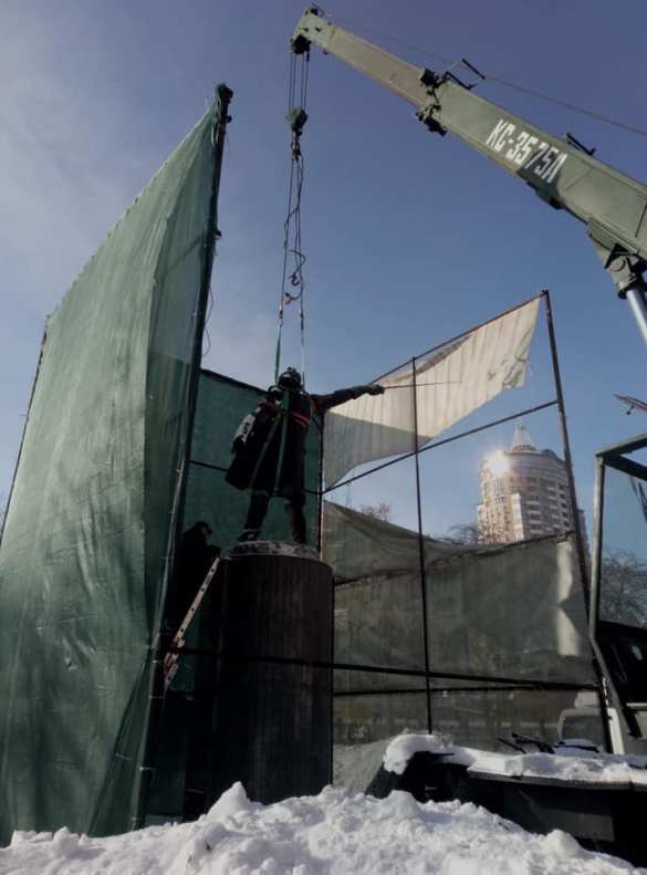 «Деколонизация на марше» — в Киеве снесли памятник Суворову (ФОТО, ВИДЕО) | Русская весна