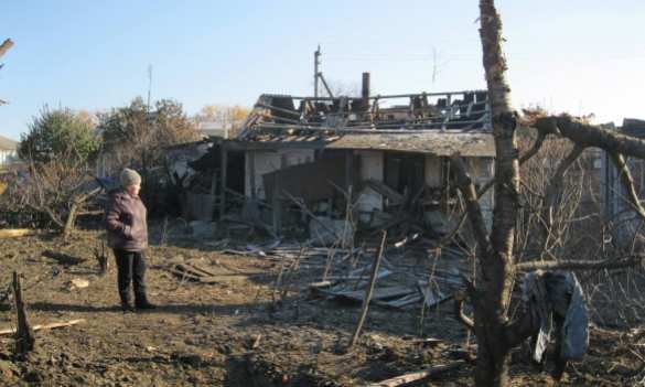 Разрушенные дома и снаряды во дворах: последствия пожара на складе боеприпасов в Сватово (ФОТОЛЕНТА) | Русская весна