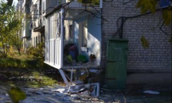 Разрушенные дома и снаряды во дворах: последствия пожара на складе боеприпасов в Сватово (ФОТОЛЕНТА) | Русская весна